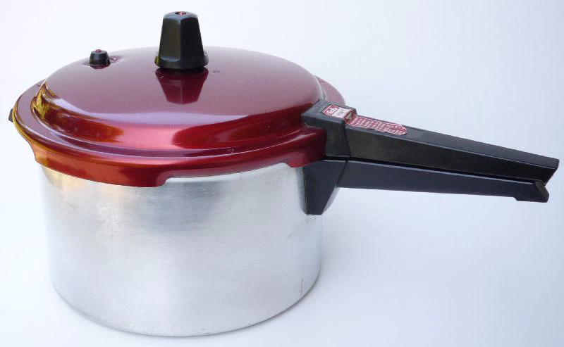 A pressure cooker. Image: Wikipedia Commons.