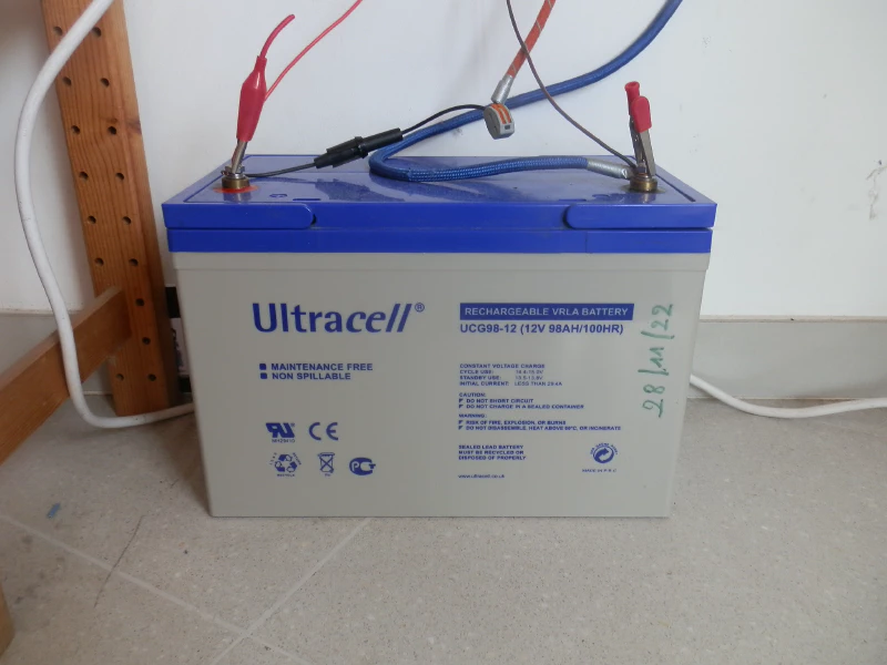 Image: The 100 Ah lead-acid battery powering the living room after sunset. Photo: Kris De Decker.