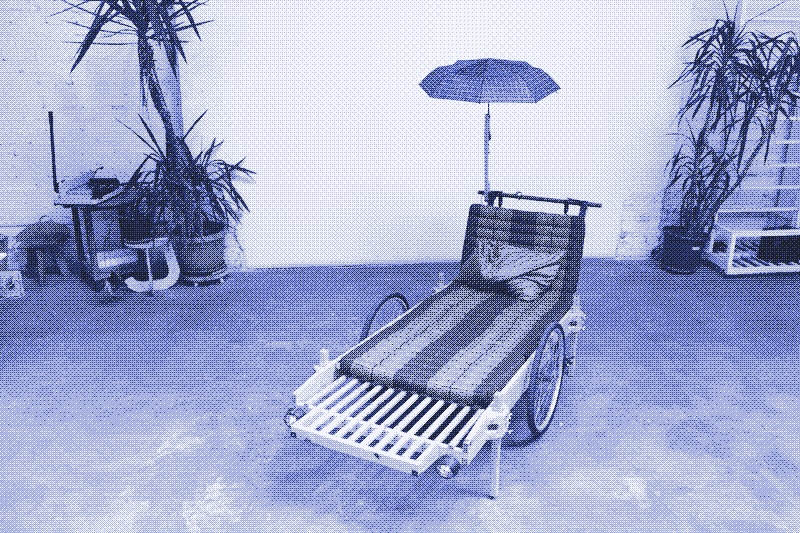 Images: A foldable sleeping mattress on the handcart. Photos by Kris De Decker.