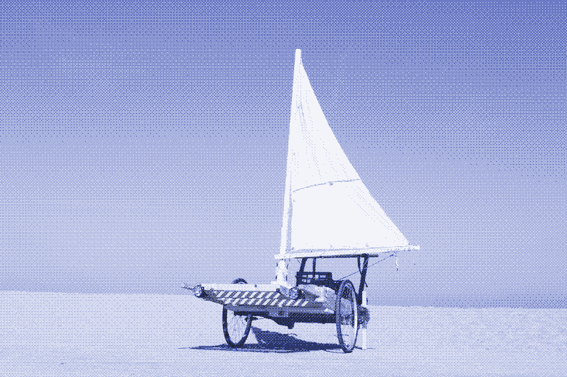 Images: The handcart with a 1m2 sail. Model: Iris De Decker. Photos by Kris De Decker.