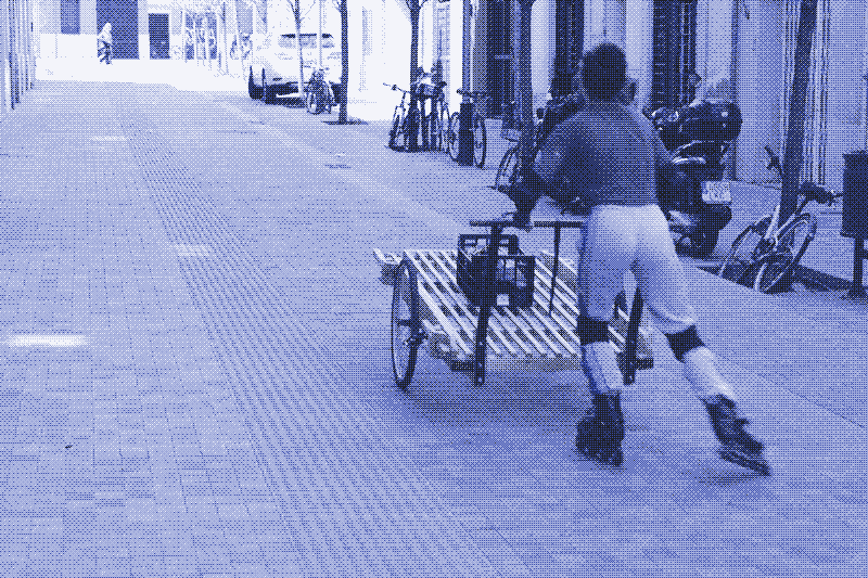 Images: Julia Steketee drives the handcart on online skates. Photos by Kris De Decker.