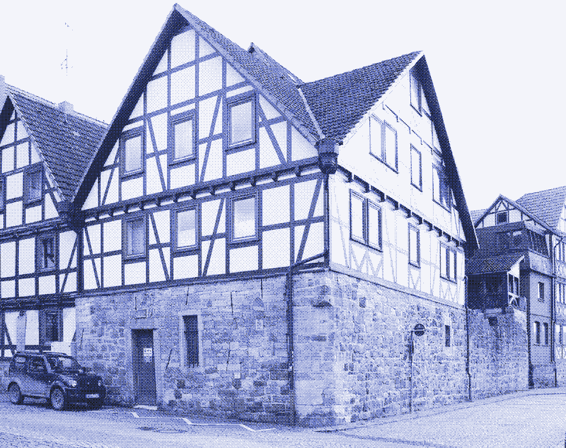 Abbildung: Ein ehemaliges mittelalterliches Badehaus, erbaut 1562, in Münden. Foto von Axel Hindemith (CC BY-SA 4.0).