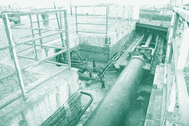 Porte d’écluse hydraulique du Greenland Dock à London, construite dans les années 1880. Crédits photographiques : Chris Allen