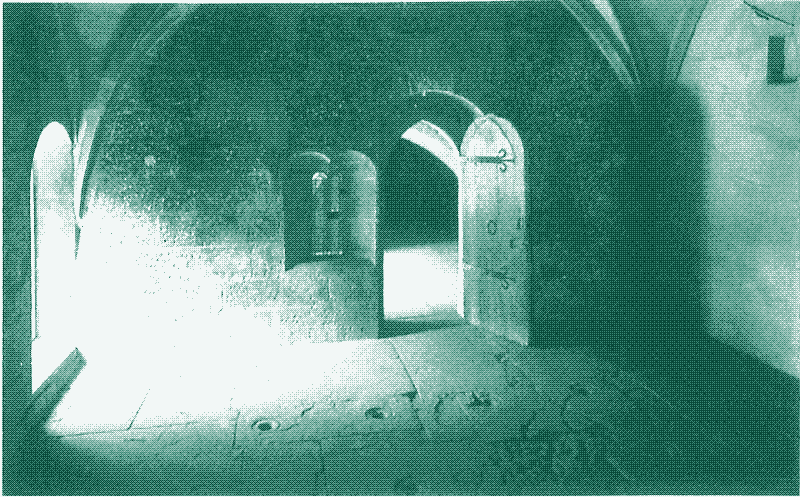 Bouches d’aération dans le sol du monastère de Maulbronn. Source : &quot;Das Kloster Maulbronn. Geschichte und Baugeschichte.&quot;, Ulrick Knapp, 1997 / Via Spiegel 2016.